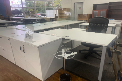 PTIOF has an available showroom for your browsing pleasure with used office furniture that ranges from desks, to chairs, paneling systems, and conference room tables. Stop by today!