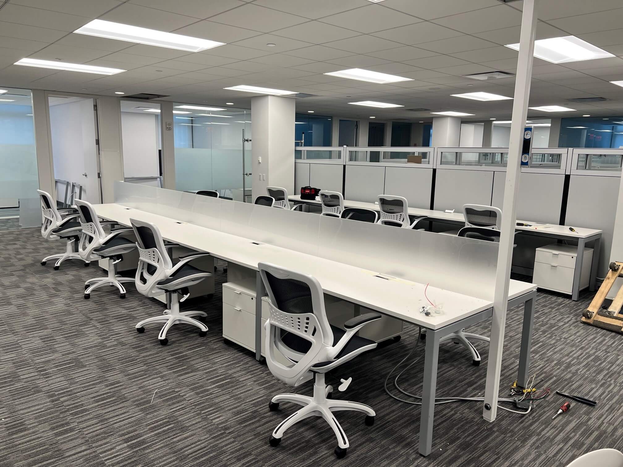 PTIOF, New Jersey’s top office furniture store offer a variety of styles that include wooden, metal, black, modern, co-working and small desks.
